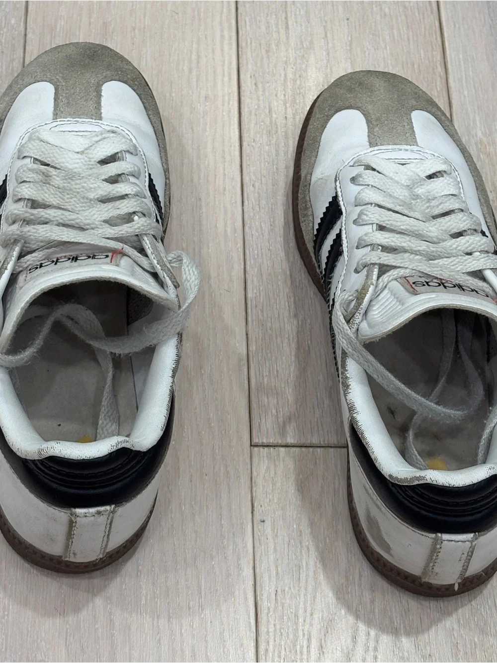Adidas Samba shoes, classic white, size (2.5 US little kids) USED